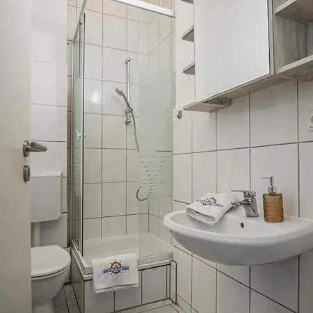 Am Hafen Hostal *